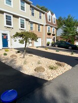 802 Lexington Dr in Aliquippa, PA - Building Photo