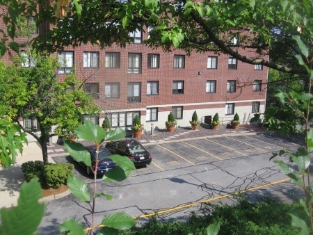 100 Ledgewood Dr, Unit 216 in Stoneham, MA - Building Photo - Building Photo