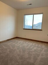 1896 W Pheasant Run in Orem, UT - Building Photo - Building Photo