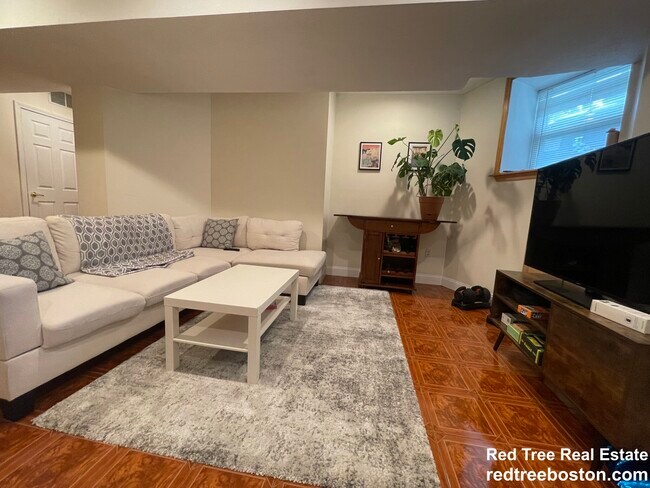 191 Winthrop Rd, Unit 1 in Brookline, MA - Building Photo - Building Photo