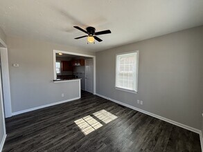119 Calvin St in Spring Lake, NC - Foto de edificio - Building Photo