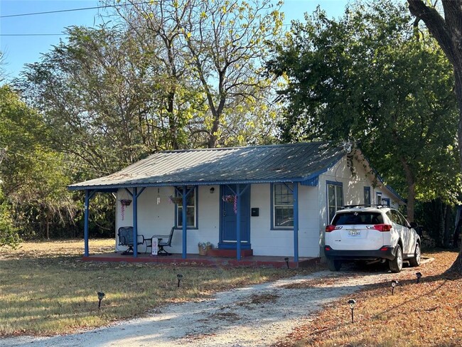 803 Hill St in Bastrop, TX - Building Photo - Building Photo