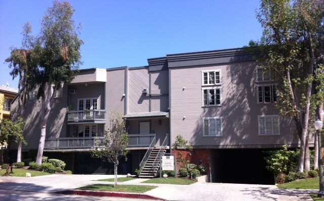 616 Veteran Ave in Los Angeles, CA - Building Photo