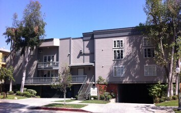 616 Veteran Ave in Los Angeles, CA - Foto de edificio - Building Photo