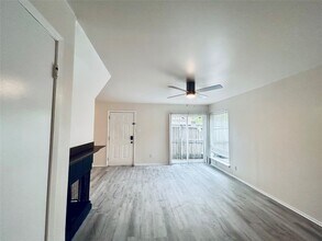 5989 Allday Dr in Houston, TX - Building Photo - Building Photo