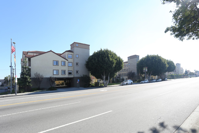 West Angeles Villas in Los Angeles, CA - Building Photo - Building Photo