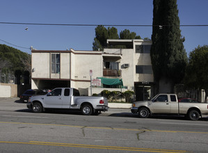 6828 Fulton Ave in North Hollywood, CA - Building Photo - Building Photo