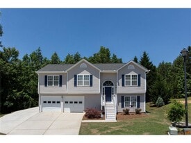 2727 Fort Hampton Ct in Dacula, GA - Building Photo