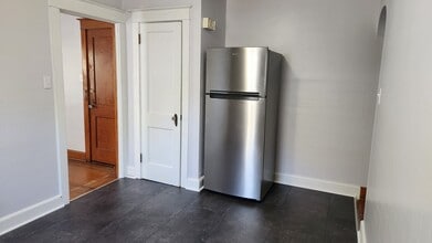 26 W Areba Ave, Unit 22 W Areba 2w in Hershey, PA - Building Photo - Building Photo