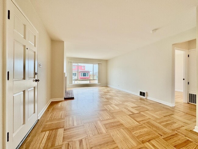 31 Crestview Ave in Daly City, CA - Foto de edificio - Building Photo