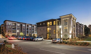 5000 Forest in Columbia, SC - Foto de edificio - Building Photo