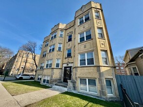 1937 W Granville Ave in Chicago, IL - Foto de edificio - Building Photo