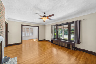 10206 Clifton Blvd in Cleveland, OH - Building Photo - Building Photo