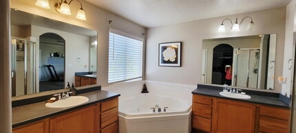 8543 Poison Oak Dr in West Jordan, UT - Building Photo - Building Photo