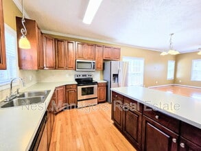 1612 Middle Creek Cir in Fayetteville, NC - Building Photo - Building Photo
