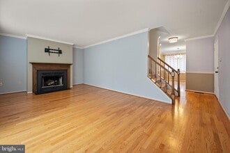 8217 Township Dr in Owings Mills, MD - Foto de edificio - Building Photo