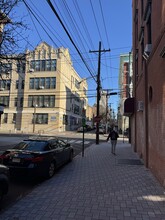 205 3rd St, Unit 7 in Hoboken, NJ - Foto de edificio - Building Photo