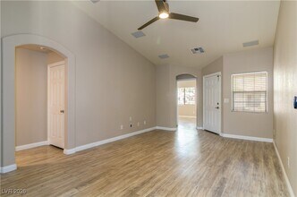 8688 Little Fox St in Las Vegas, NV - Building Photo - Building Photo