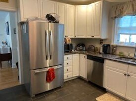 733 Berwyn Ave in Berwyn, PA - Building Photo