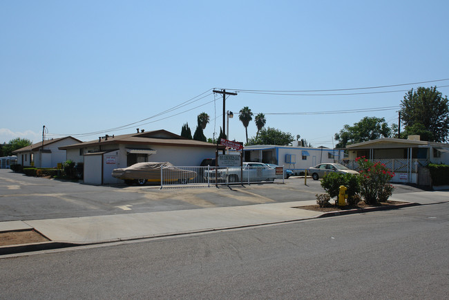 Ivy Trailer Park in El Cajon, CA - Foto de edificio - Building Photo