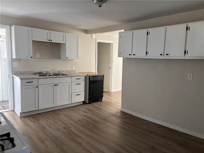 property at 1000 Pratt St