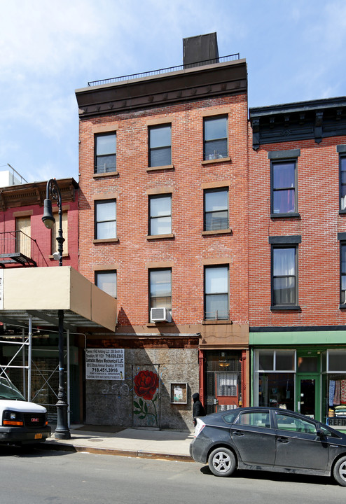 250 Smith St in Brooklyn, NY - Foto de edificio