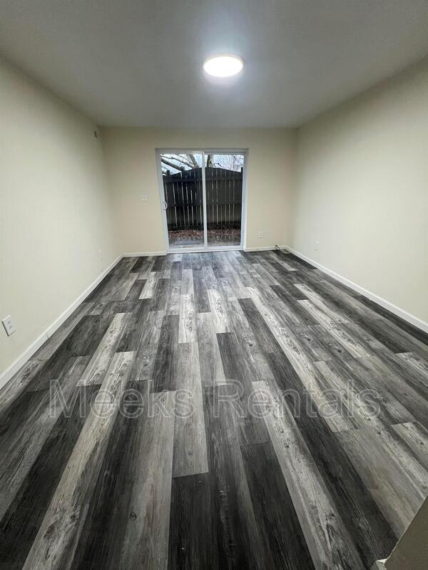 74 Maple Ln in Teays Valley, WV - Building Photo - Building Photo