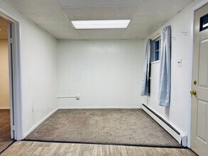 7 Marietta Ave in Fairbanks, AK - Foto de edificio - Building Photo