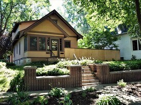 2055 Temple Ct in St. Paul, MN - Building Photo