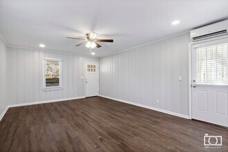 2335 W Hatfield St in Fayetteville, AR - Building Photo - Building Photo