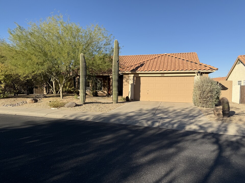 30212 N 40th Way in Cave Creek, AZ - Foto de edificio