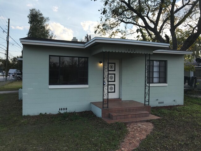property at 1000 W Miller Ave