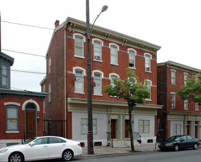 604-606 Dekalb St in Norristown, PA - Building Photo - Building Photo