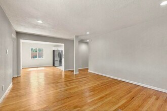 4724 Crest Ave SE in Albuquerque, NM - Building Photo - Building Photo