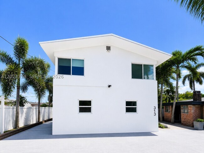 property at 313 SW 1st St