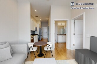 332 Halstead Ave in Harrison, NY - Building Photo - Building Photo