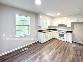 900 Von Dale Dr in Birmingham, AL - Building Photo - Building Photo