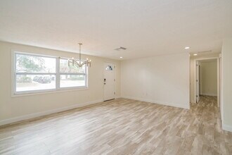 4045 Grayton Dr in New Port Richey, FL - Foto de edificio - Building Photo