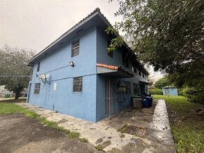 384 NW 93rd St in Miami, FL - Building Photo - Building Photo