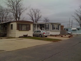 Whispering Valley Mobile Home Park Apartamentos