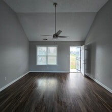 224 Jr Dr in Covington, TN - Building Photo - Building Photo