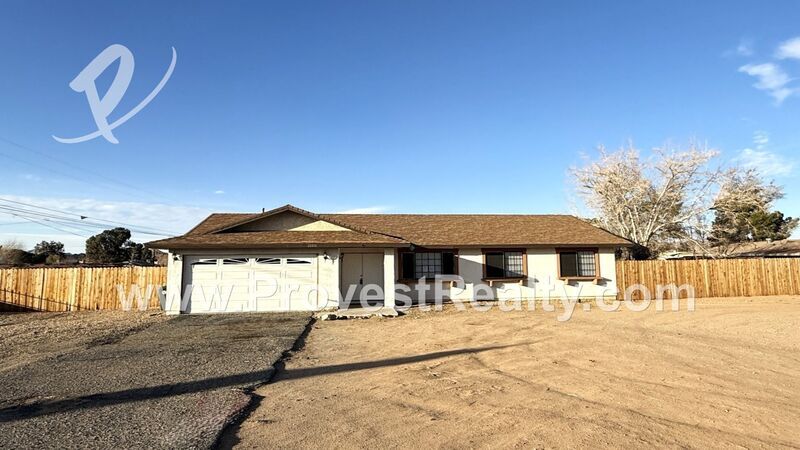 20816 Yucca Loma Rd in Apple Valley, CA - Building Photo