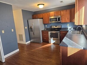 401 Country Villa Ln in St. Robert, MO - Building Photo - Building Photo