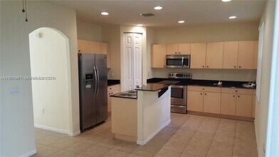 2853 SW 85th Ave in Miramar, FL - Building Photo - Building Photo