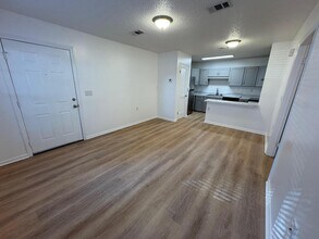 100 Kazmira Ct in Niceville, FL - Building Photo - Building Photo