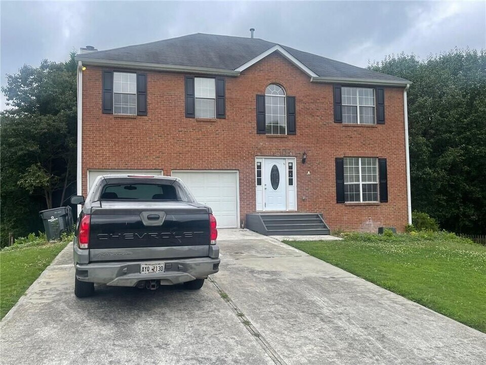 1745 Big Haynes Ct SW in Grayson, GA - Building Photo