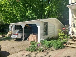 404 Washington St, Unit #1 in Keene, NH - Building Photo - Building Photo