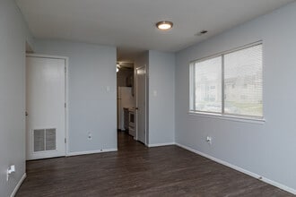 Whitehall Apartments in Topeka, KS - Building Photo - Interior Photo