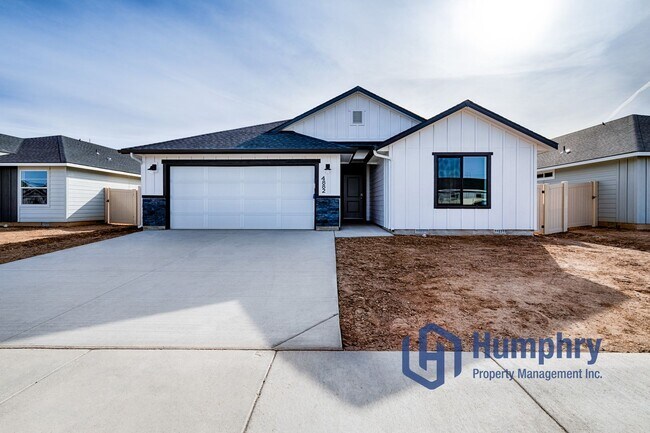 4882 N Elmstone Ave in Meridian, ID - Building Photo - Building Photo