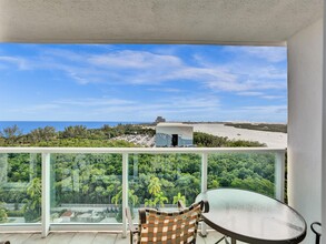 100 Bayview Dr, Unit 1125 in Sunny Isles Beach, FL - Building Photo - Building Photo